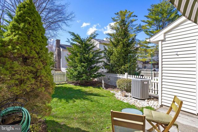 4 CARLYLE CT, Robbinsville, NJ 08691