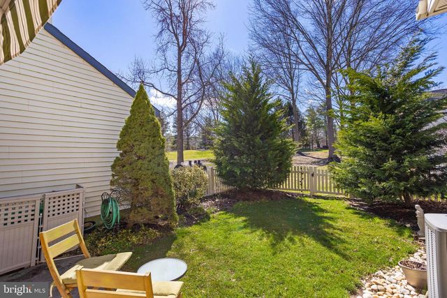 4 CARLYLE CT, Robbinsville, NJ 08691