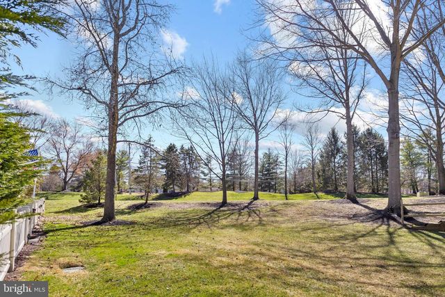 4 CARLYLE CT, Robbinsville, NJ 08691