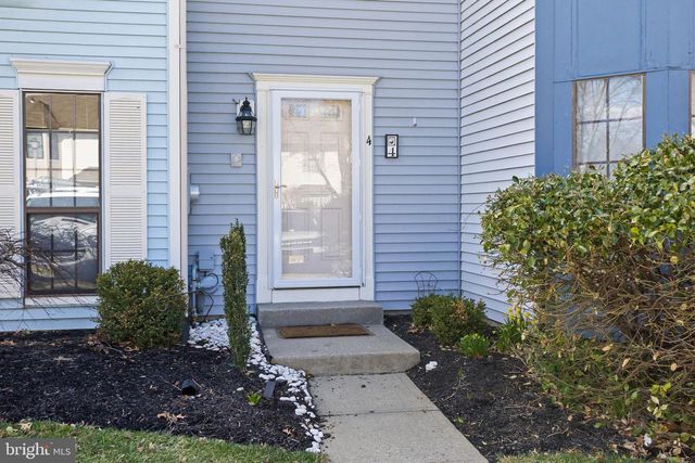 4 CARLYLE CT, Robbinsville, NJ 08691