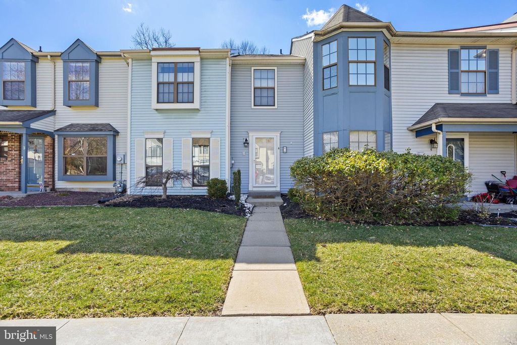 4 CARLYLE CT, Robbinsville, NJ 08691