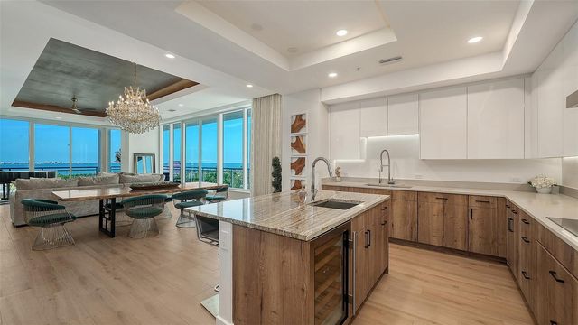 540 N TAMIAMI TRAIL 701, Sarasota, FL 34236