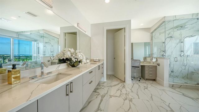 540 N TAMIAMI TRAIL 701, Sarasota, FL 34236