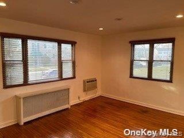 1069 Fenwood Drive 1, Valley Stream, NY 11580