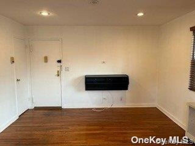 1069 Fenwood Drive 1, Valley Stream, NY 11580