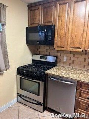 1069 Fenwood Drive 1, Valley Stream, NY 11580