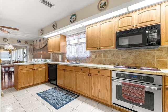 11215 SE 175TH LN, Summerfield, FL 34491