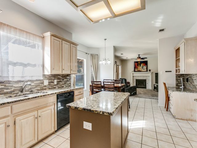 2704 River Forest Court, Bedford, TX 76021