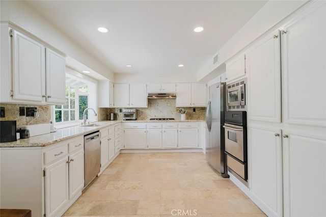 29049 Acanthus Court, Agoura Hills, CA 91301