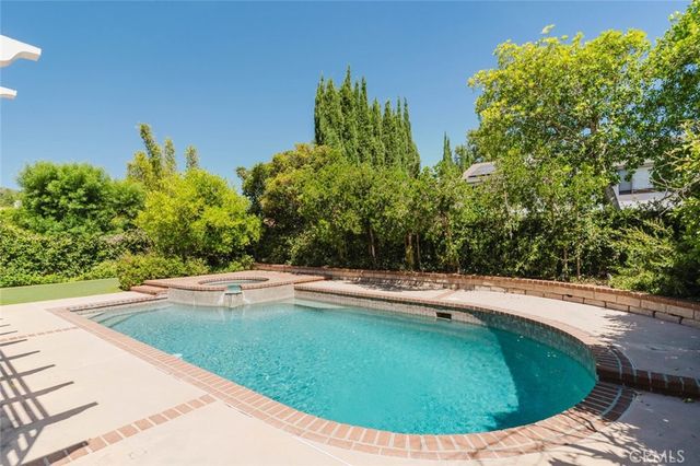 29049 Acanthus Court, Agoura Hills, CA 91301