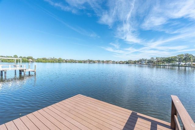 2800 COFFEE POT BOULEVARD NE, St Petersburg, FL 33704