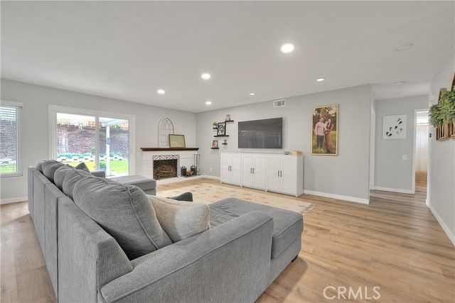 915 Auburndale, Corona, CA 92878