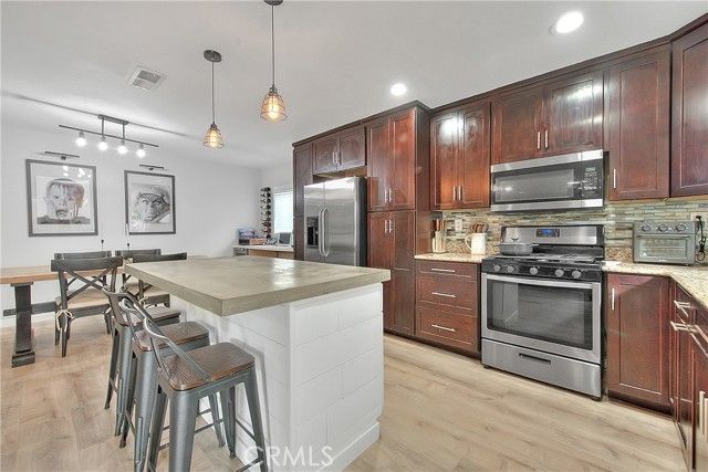 915 Auburndale, Corona, CA 92878