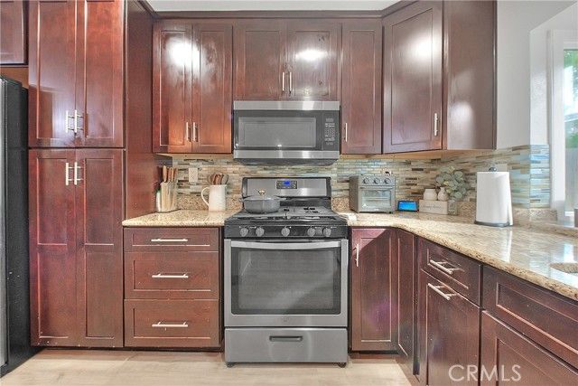 915 Auburndale, Corona, CA 92878