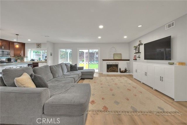 915 Auburndale, Corona, CA 92878