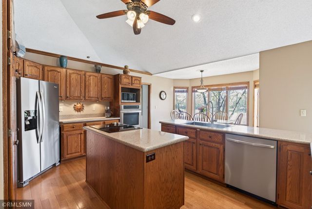 5266 Lakeview Avenue, White Bear Twp, MN 55110