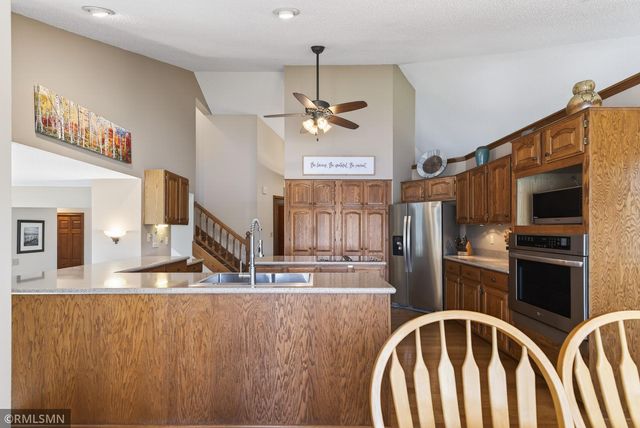 5266 Lakeview Avenue, White Bear Twp, MN 55110