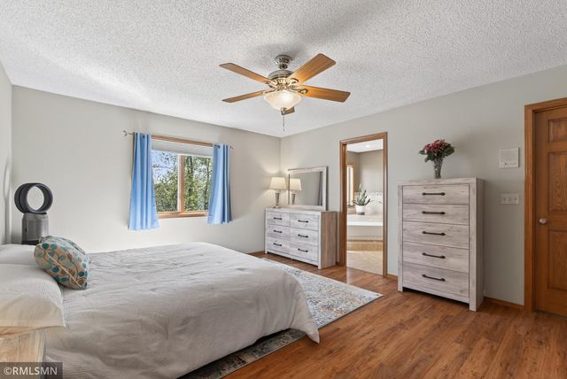 5266 Lakeview Avenue, White Bear Twp, MN 55110