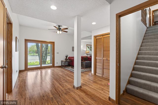 5266 Lakeview Avenue, White Bear Twp, MN 55110