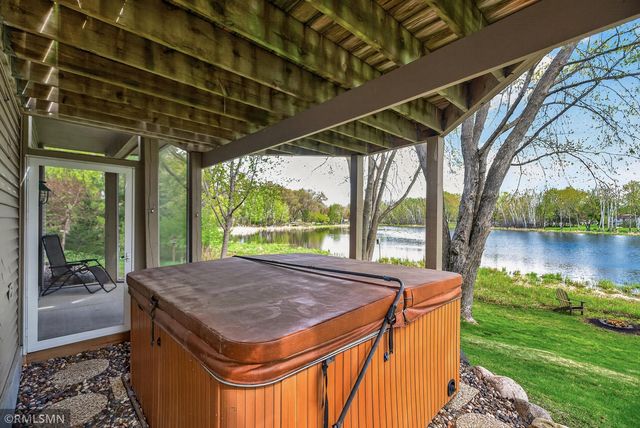 5266 Lakeview Avenue, White Bear Twp, MN 55110