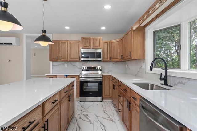 129 Owens Station Rd, Vernon Twp., NJ 07418