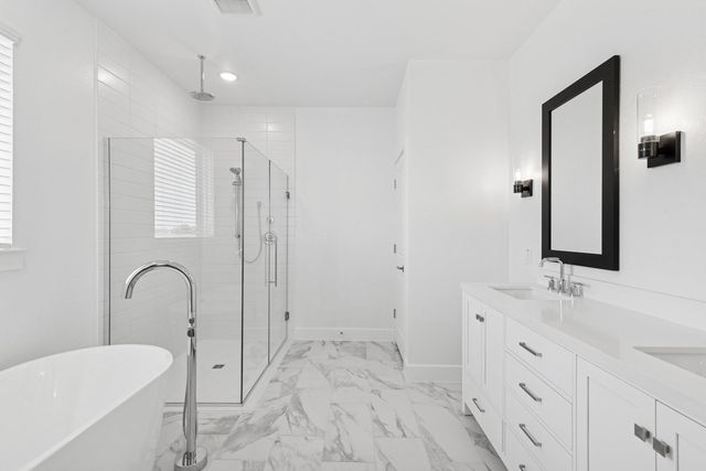 221 Dunovant Drive, Sealy, TX 77474