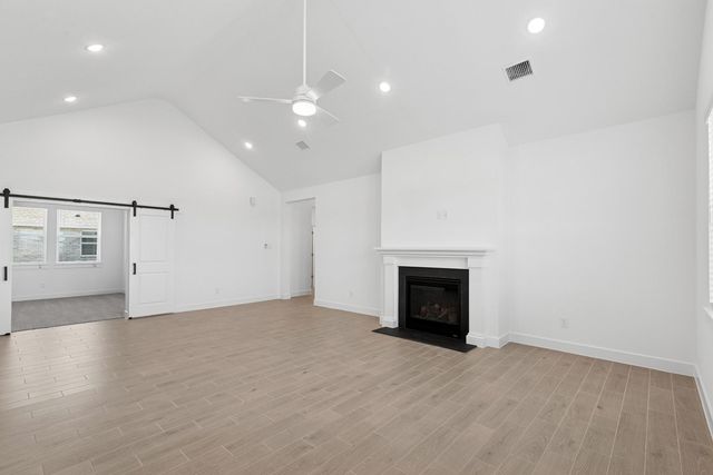 221 Dunovant Drive, Sealy, TX 77474