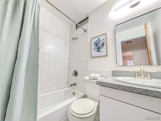 1305 Burning Tree Drive, Florissant, MO 63033