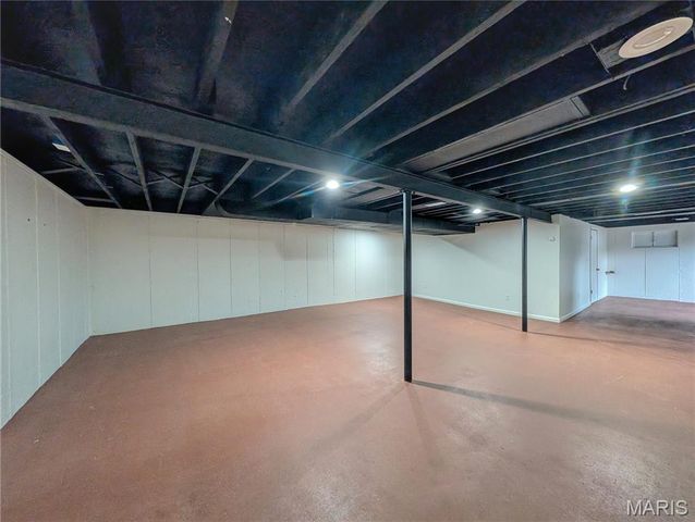 1305 Burning Tree Drive, Florissant, MO 63033