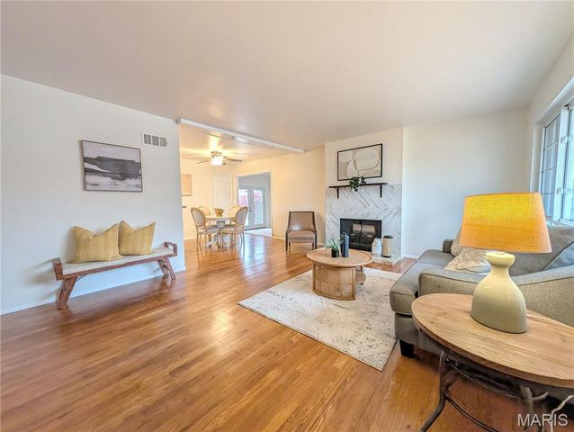 1305 Burning Tree Drive, Florissant, MO 63033