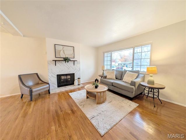 1305 Burning Tree Drive, Florissant, MO 63033