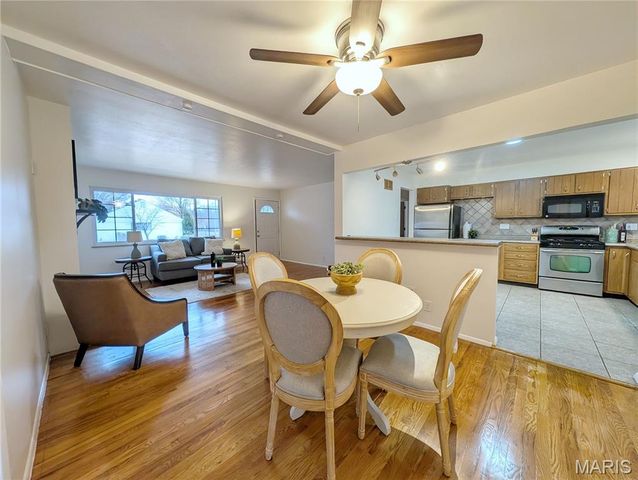 1305 Burning Tree Drive, Florissant, MO 63033