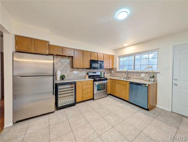 1305 Burning Tree Drive, Florissant, MO 63033