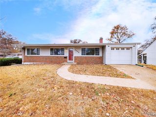 1305 Burning Tree Drive, Florissant, MO 63033