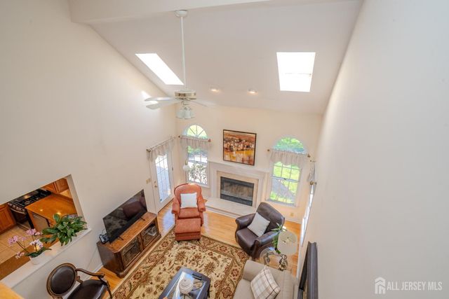26 Kinglet Drive S, Plainsboro, NJ 08512