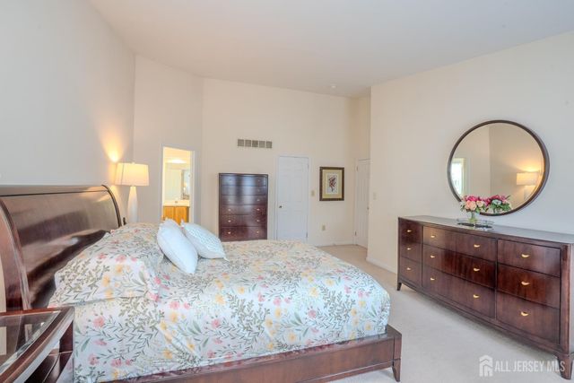 26 Kinglet Drive S, Plainsboro, NJ 08512