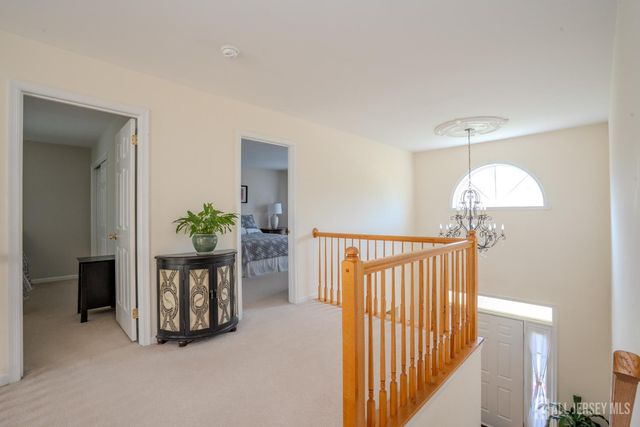 26 Kinglet Drive S, Plainsboro, NJ 08512
