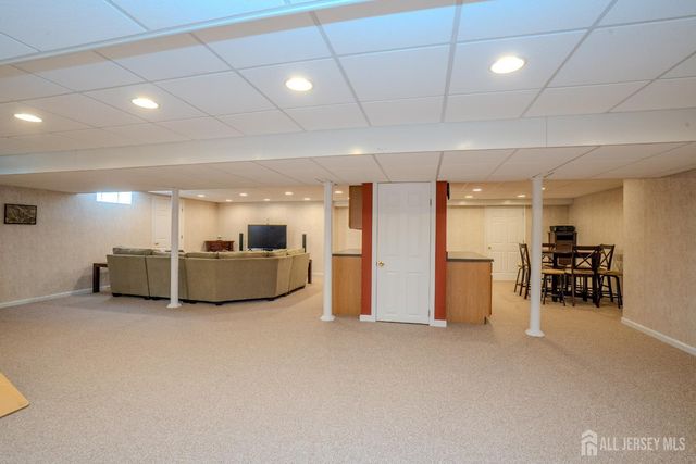 26 Kinglet Drive S, Plainsboro, NJ 08512