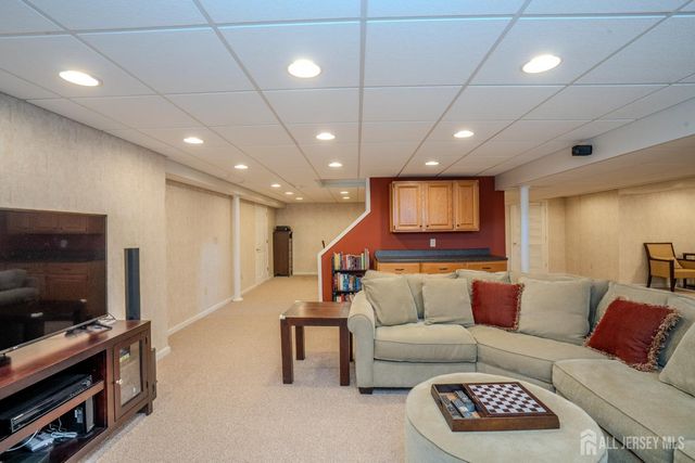 26 Kinglet Drive S, Plainsboro, NJ 08512