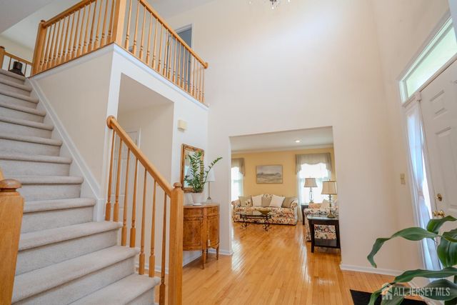 26 Kinglet Drive S, Plainsboro, NJ 08512
