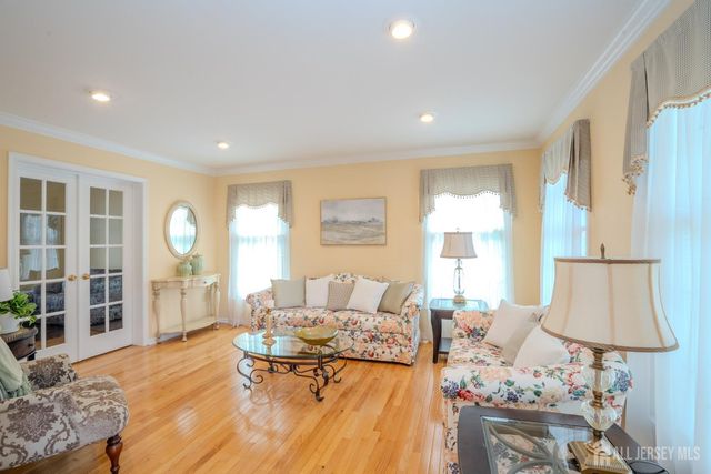 26 Kinglet Drive S, Plainsboro, NJ 08512
