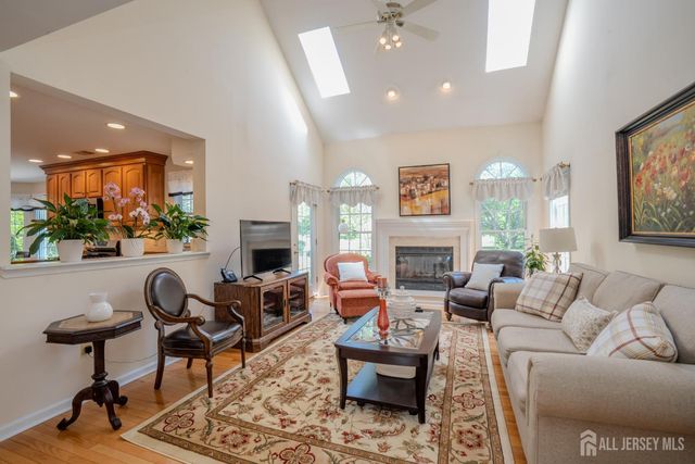 26 Kinglet Drive S, Plainsboro, NJ 08512