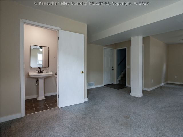 5011 Tipperary Street, Charleston, WV 25313