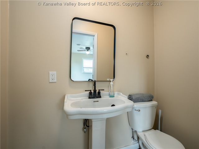5011 Tipperary Street, Charleston, WV 25313