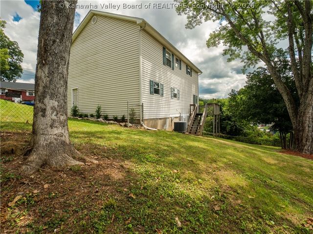 5011 Tipperary Street, Charleston, WV 25313
