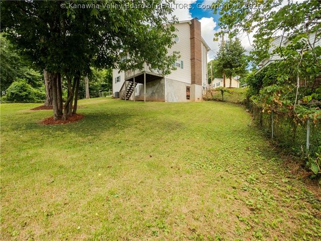 5011 Tipperary Street, Charleston, WV 25313