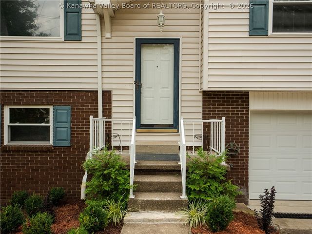 5011 Tipperary Street, Charleston, WV 25313