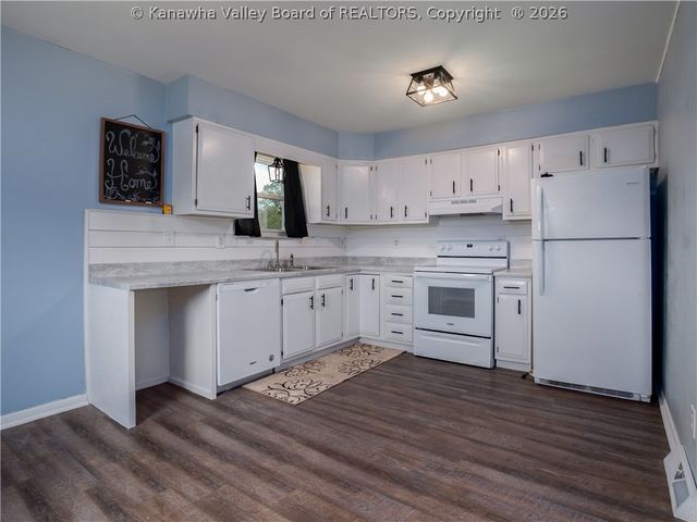 5011 Tipperary Street, Charleston, WV 25313