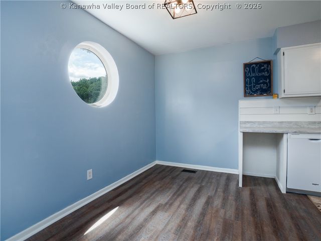 5011 Tipperary Street, Charleston, WV 25313