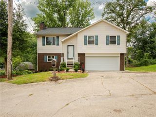 5011 Tipperary Street, Charleston, WV 25313